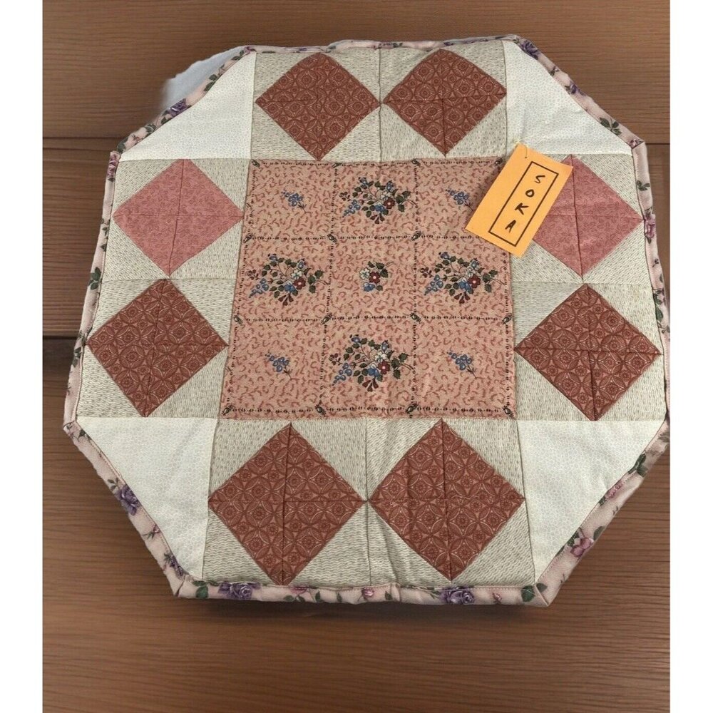 SOKA Centerpiece Mat Placemat Handmade Patchwork NEW Peach Floral Vintage Look - Picture 1 of 9